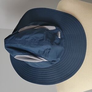 REI NEW Kid's Paddler Thunder Blue SPF 50 Adjustable Strap Hat Size 4-7 Yr